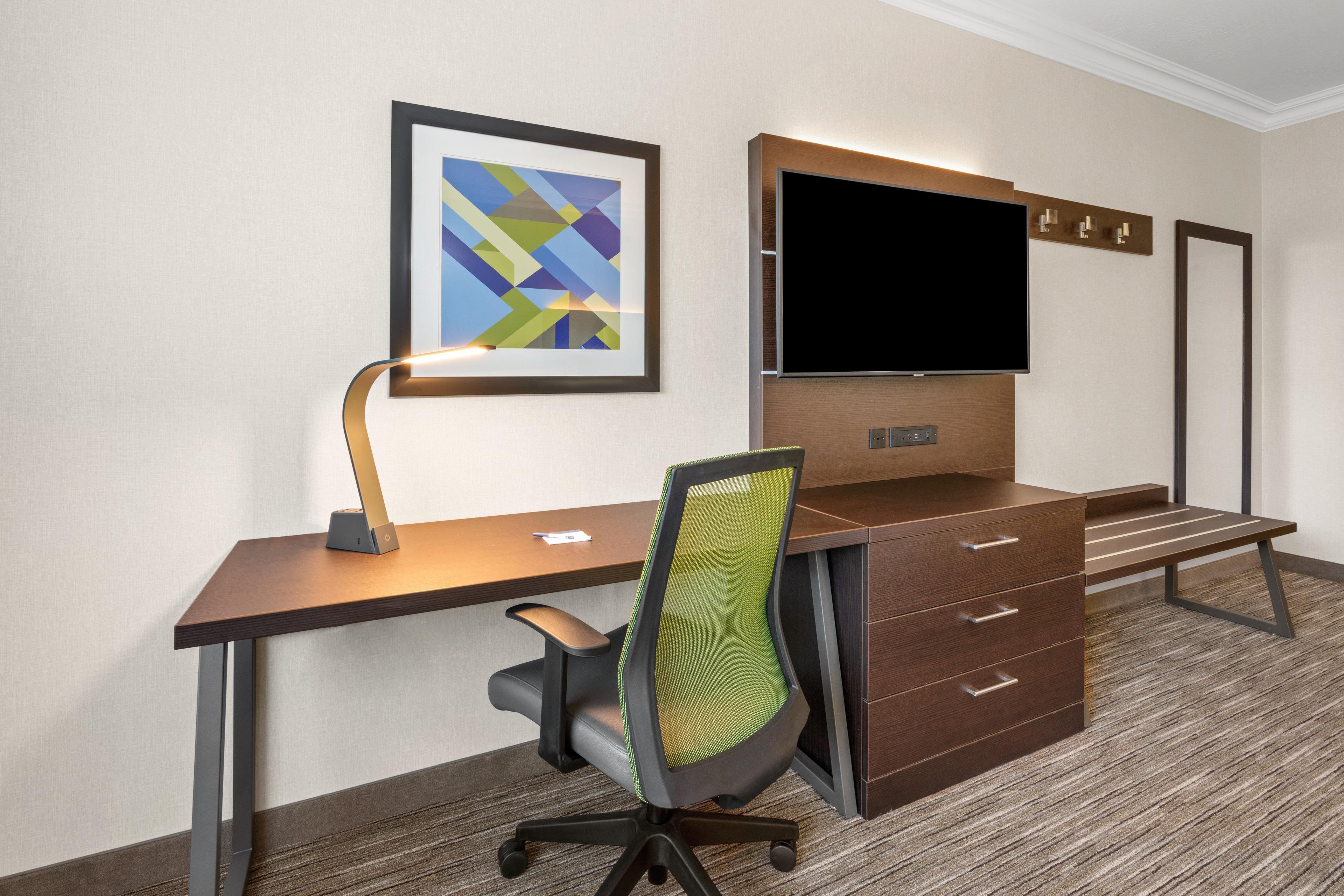 Holiday Inn Express And Suites Klamath Кламат Фолс Екстериор снимка
